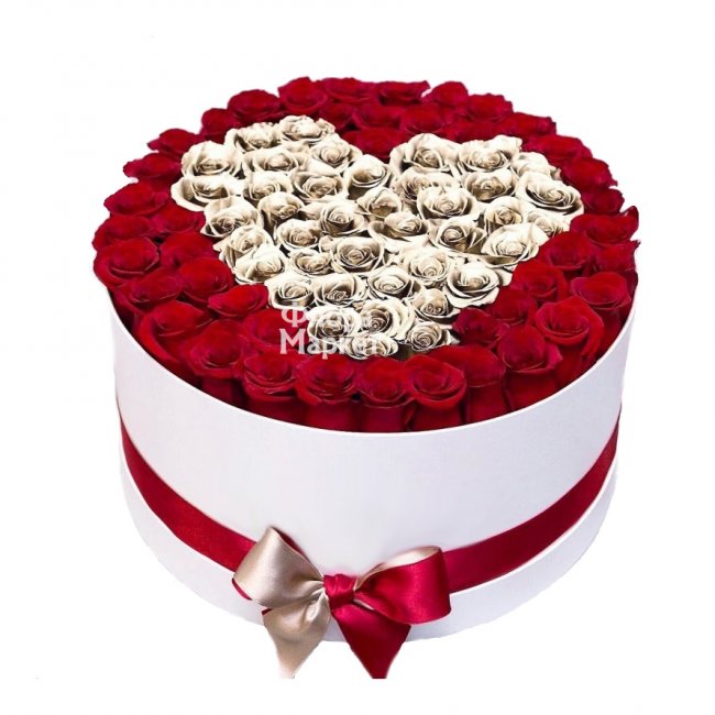 101 роза в шляпной коробке - сердце в Петрозаводске от магазина цветов «Флора Маркет»