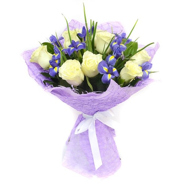 Букет с розами и ирисами «Белоснежка» от интернет-магазина «» в 